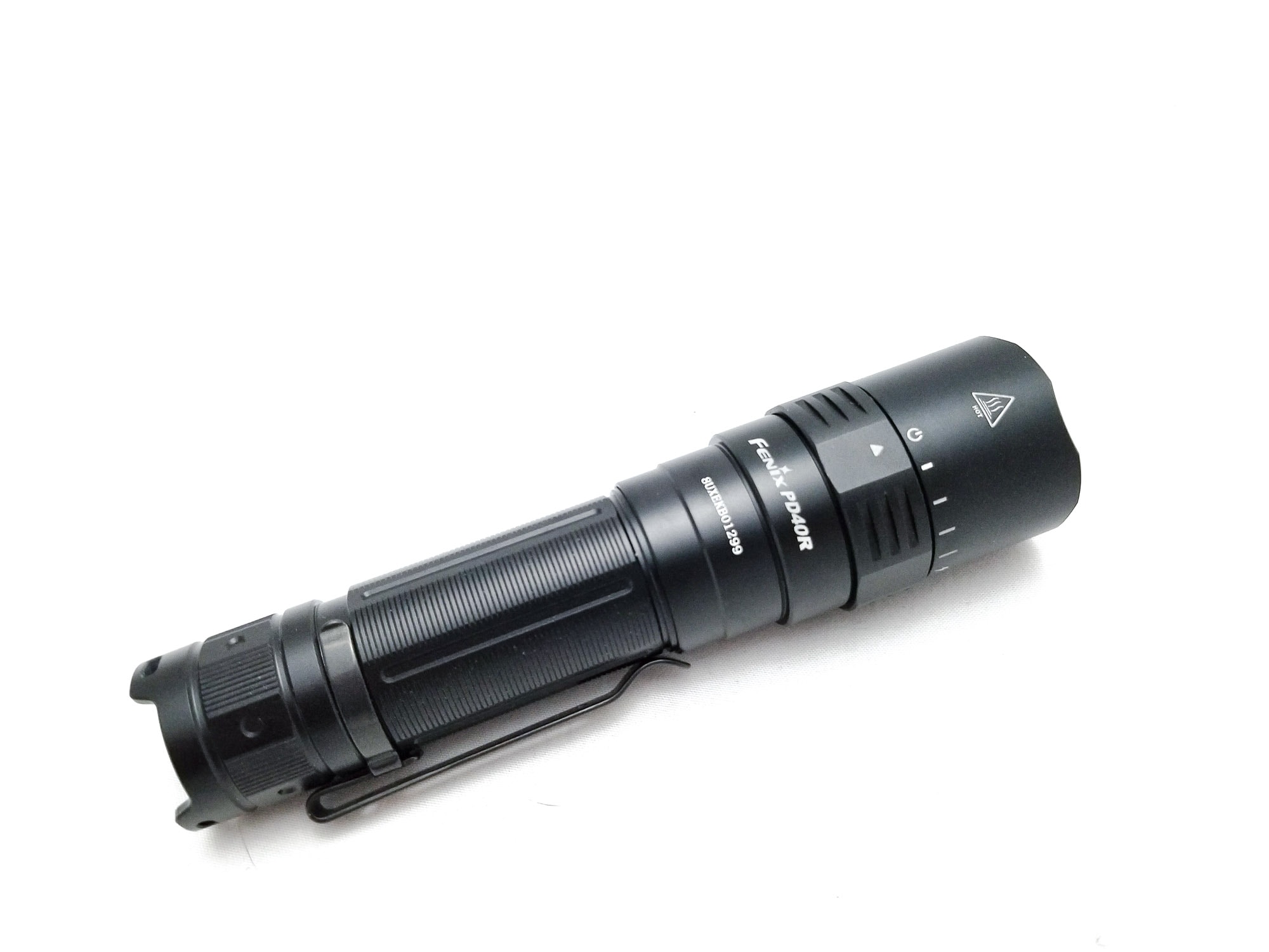 fenix pd40r v2 flashlight