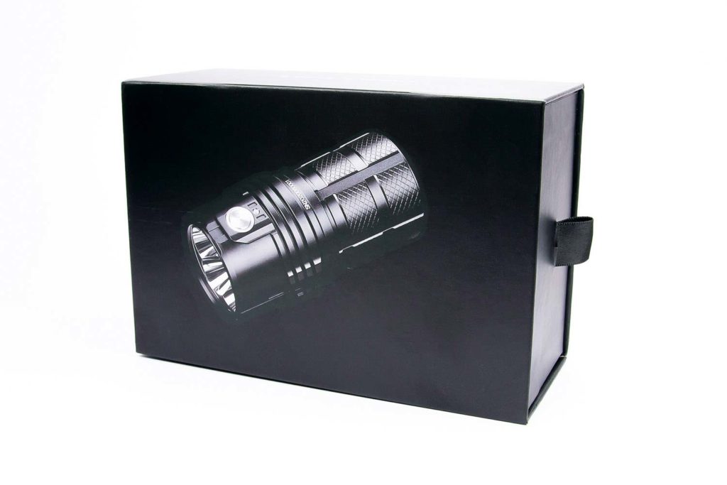 front view of flashlight box