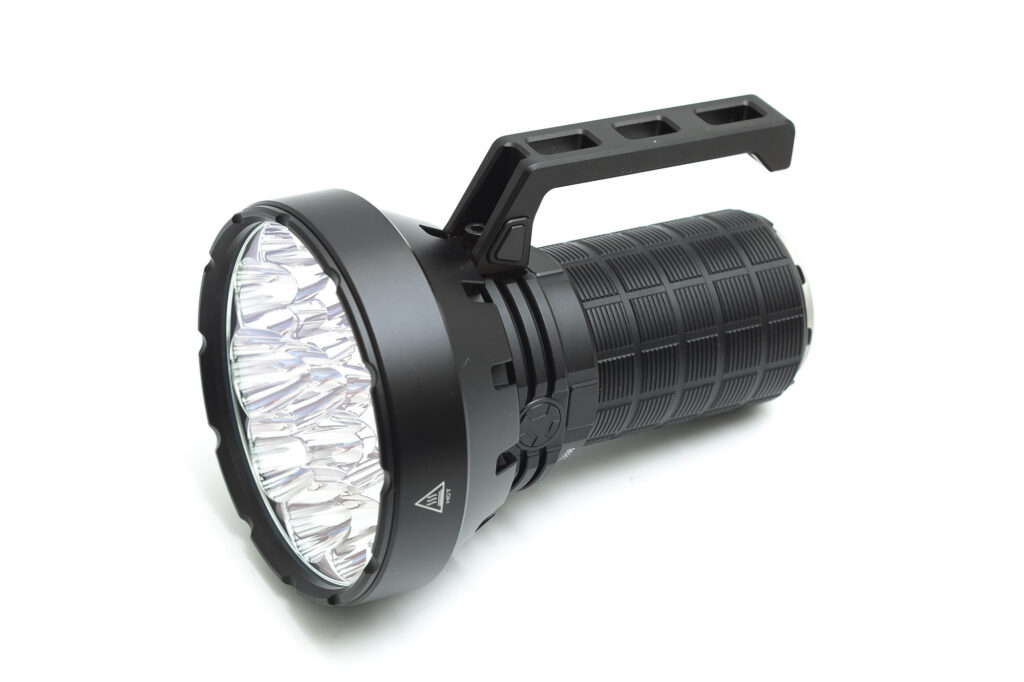 Imalent SR16 review  55,000 lumen flashlight with 16*XHP50.3 Hi