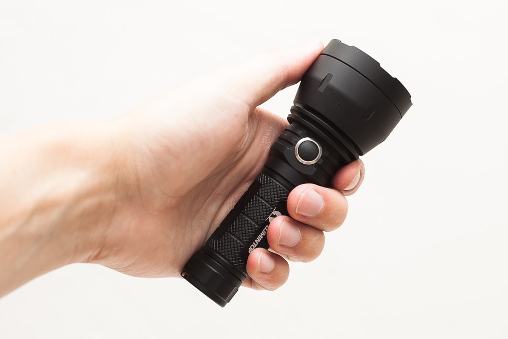 lumintop blf gt mini size in hand