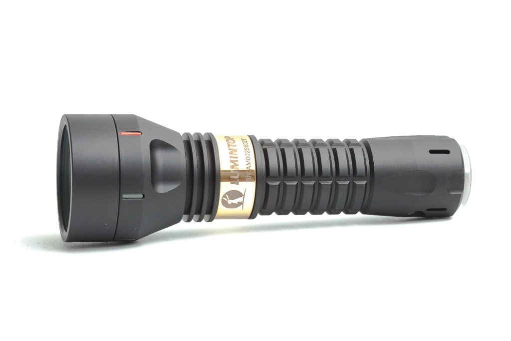 Lumintop Thor 2 v2 review | LEP flashlight with 1,700 meters of 