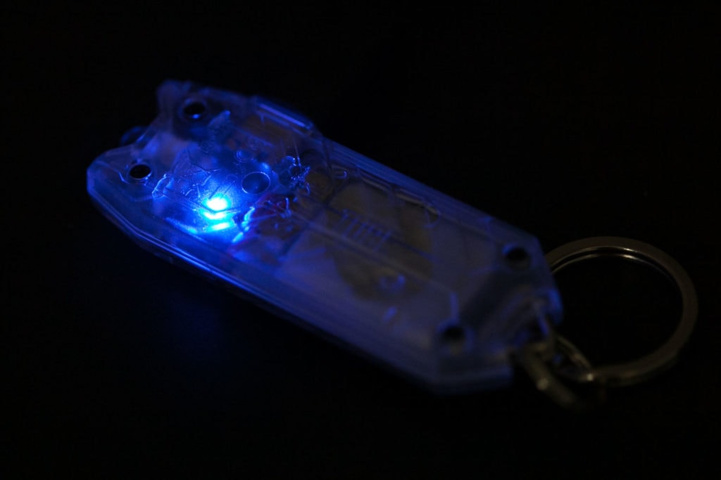nitecore tube blue charging light
